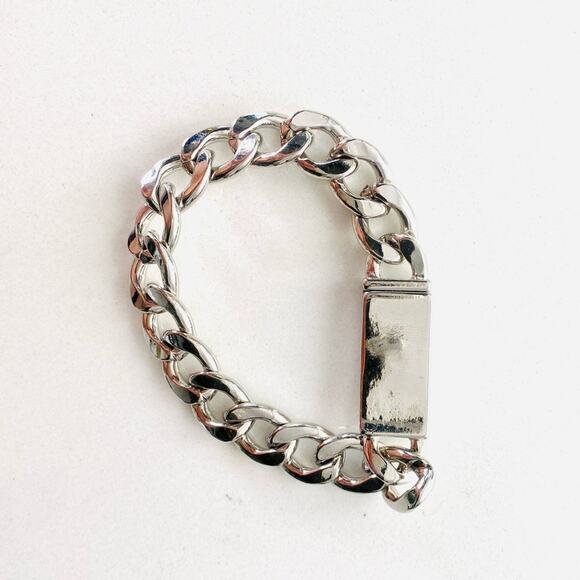 NORDSTROM REVOLVE Silver Oversized Link Chain Magnet Statement Bracelet Jewelry - Picture 1 of 4